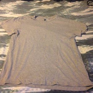 Grey t shirt